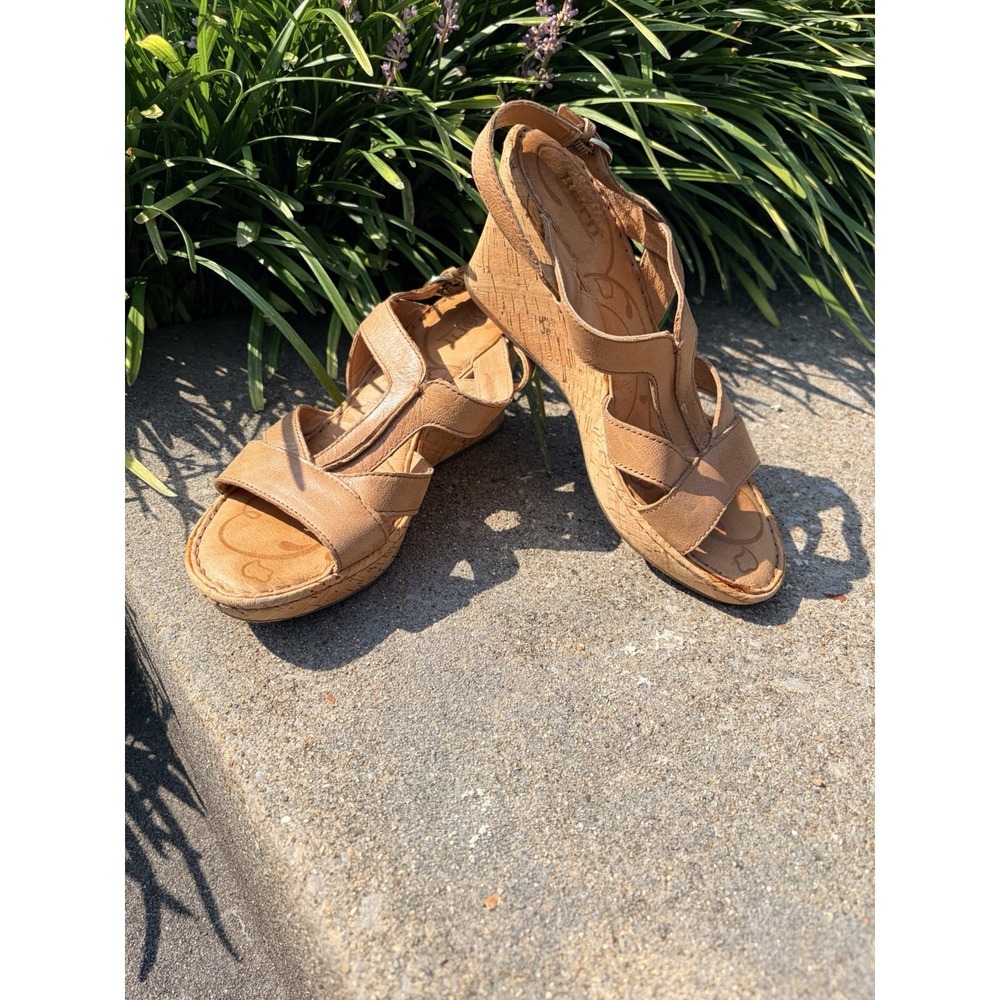 Women's Born Tan  Leather Cork Wedge Sandals Strappy  Womens 8M D65402